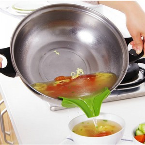 Creative Tools Food Deflector Liquid Guide Mouth Soup Drainage Device Silicone Discharge Spout