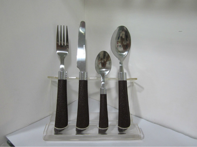 24PCS Stainless Steel Dinner Cutlery Set with Colorful Plastic Handle No. CT24-P09